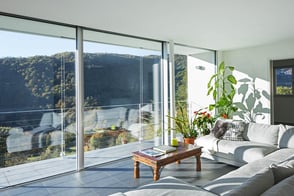 Nuovo Decreto Aiuti Bis: l’installazione delle vetrate panoramiche passa in edilizia libera